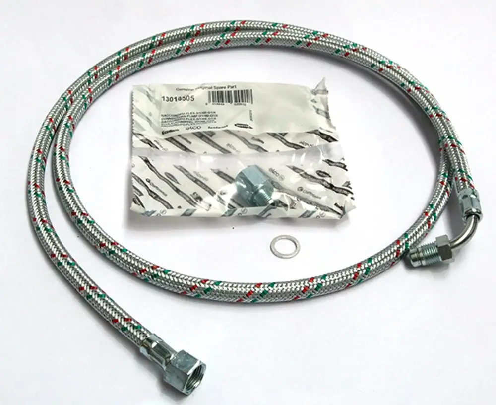Daikin-Ölschlauch mit metallischer Ummantelung, Verbindungsteilen und einer Dichtung; verpackt in einem transparenten Beutel, auf weißem Hintergrund.